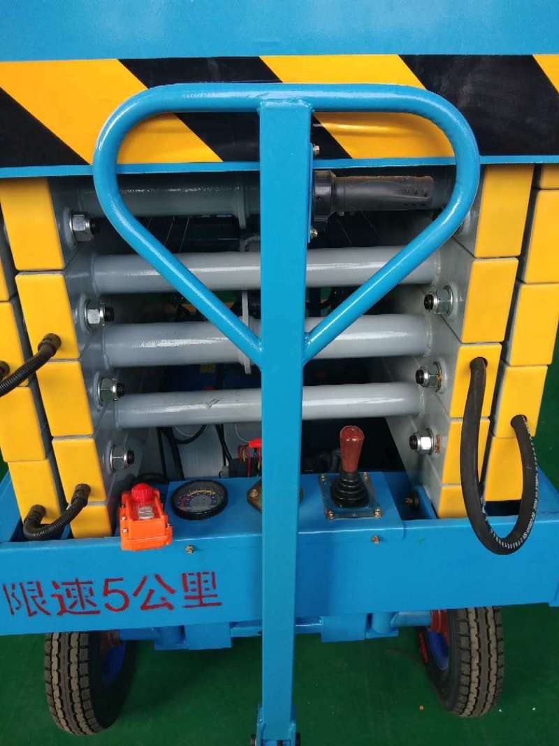 博尔塔拉辅助行走式升降平台